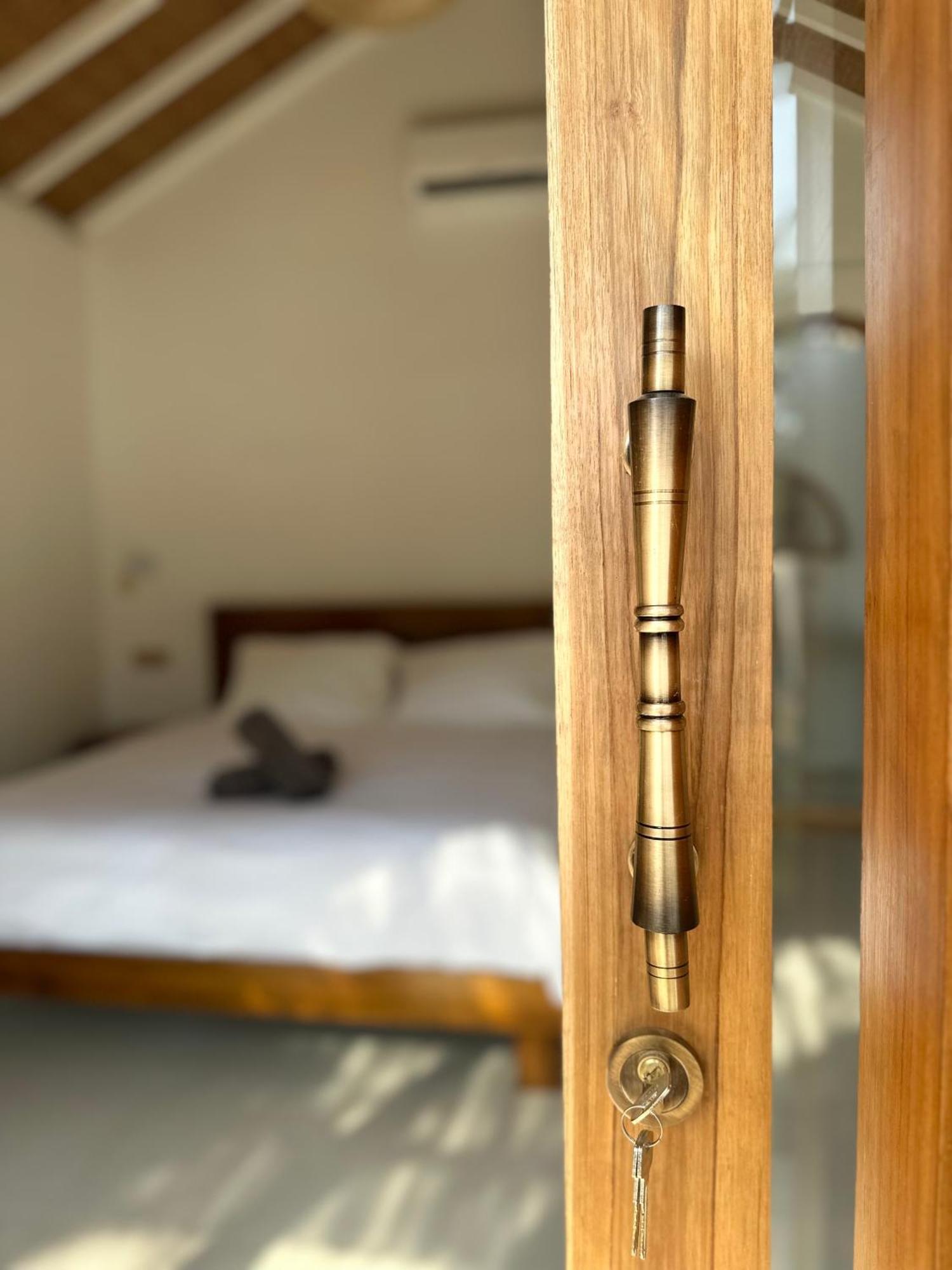 Rumah Canaria Bungalow Gili Trawangan Zewnętrze zdjęcie